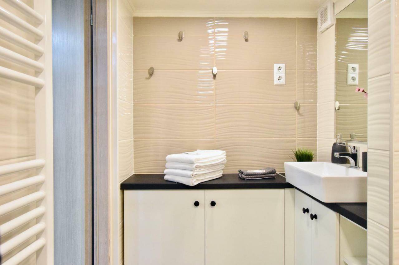 Standard Apartment By Hi5 - Akacfa 59 بودابست المظهر الخارجي الصورة