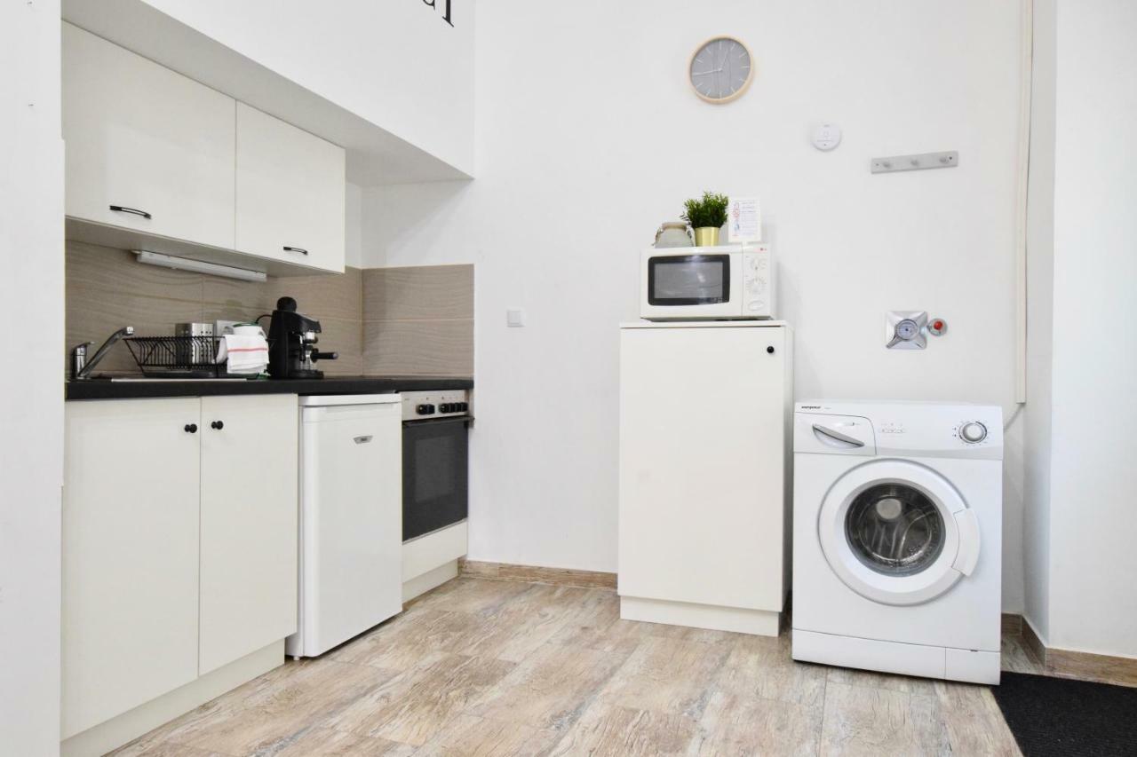 Standard Apartment By Hi5 - Akacfa 59 بودابست المظهر الخارجي الصورة